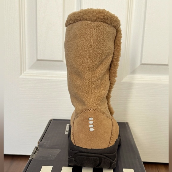 Lands End Sherpa Fleece Marinac Boots Size 7B (BNWB) - Picture 2 of 5